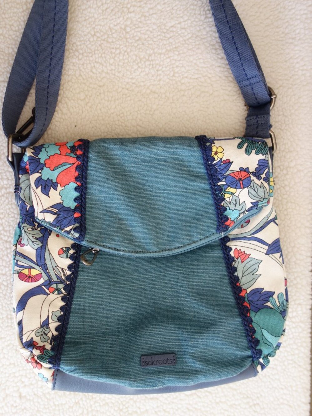 EUC SAKROOTS Blue / Floral Print Canvas Fold Over Crossbody Bag Purse